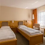 Ringhotel Warnemuender Hof Otel