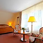 Otel Ringhotel Warnemuender Hof