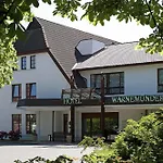 Ringhotel Warnemuender Hof Otel