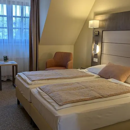 Ringhotel Warnemuender Hof 4* רוסטוק