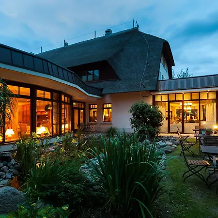Ringhotel Warnemuender Hof Otel 4*