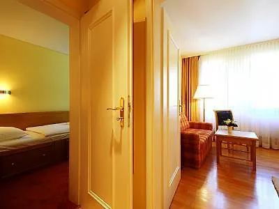 Ringhotel Warnemuender Hof 4*