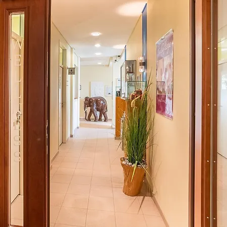 Otel Ringhotel Warnemuender Hof 4*