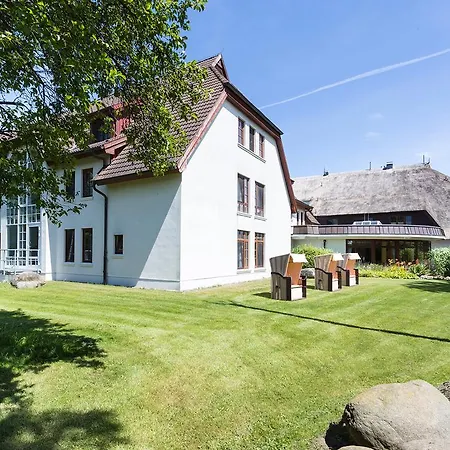 Ringhotel Warnemuender Hof 4*