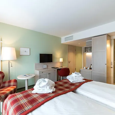 מלון Ringhotel Warnemuender Hof 4*