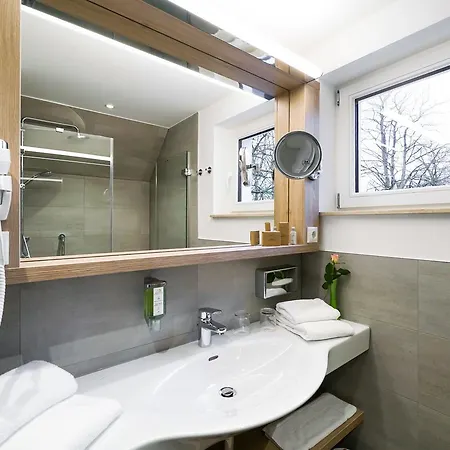 Ringhotel Warnemuender Hof 4*