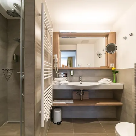 Otel Ringhotel Warnemuender Hof