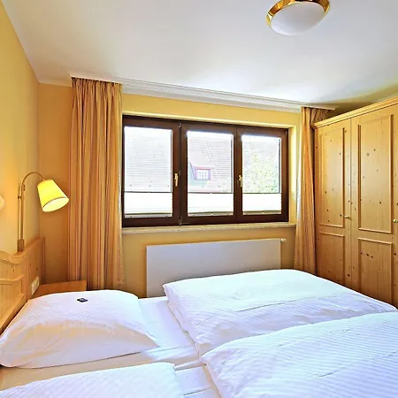 Ringhotel Warnemuender Hof מלון רוסטוק