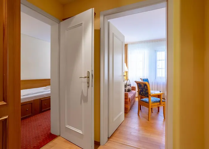 Ringhotel Warnemuender Hof 4* רוסטוק