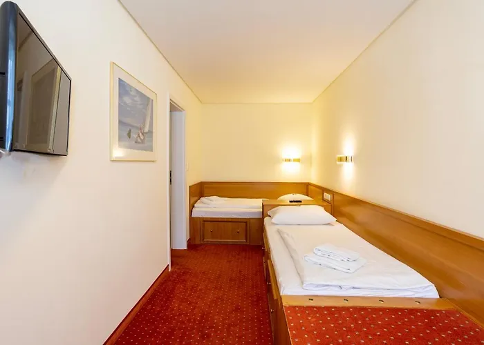 Ringhotel Warnemuender Hof 4*