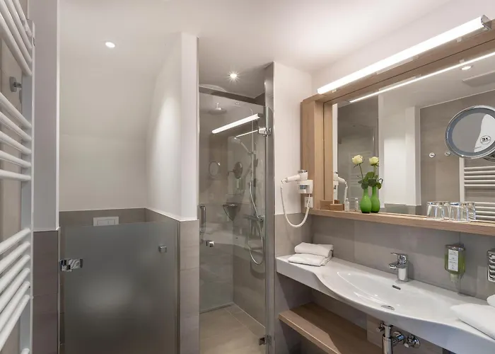 Ringhotel Warnemuender Hof מלון