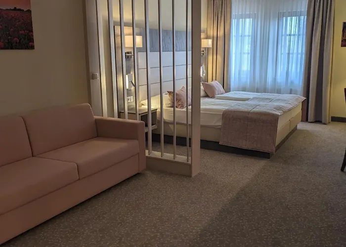 Ringhotel Warnemuender Hof רוסטוק