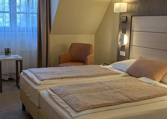 Ringhotel Warnemuender Hof 4* רוסטוק