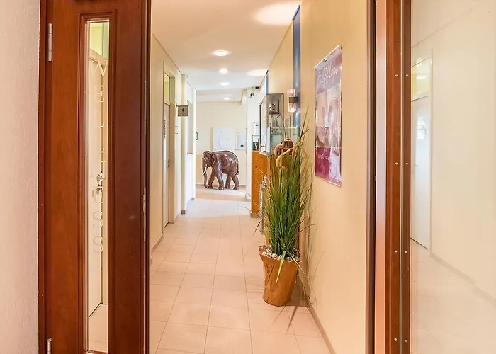 מלון Ringhotel Warnemuender Hof 4*